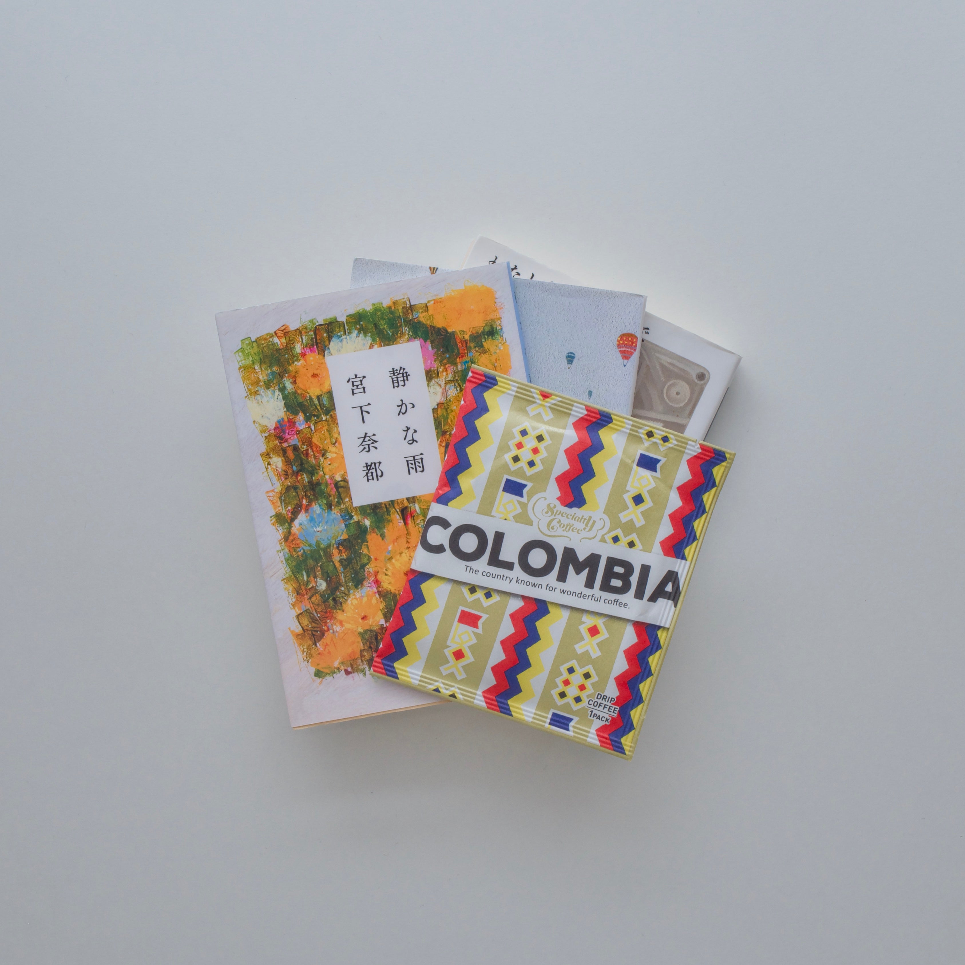 Rainy Day Mix with Coffee by FLOW MIX (オリジナルセレクトのUsed文庫本3冊+ドリップコーヒーバッグ)